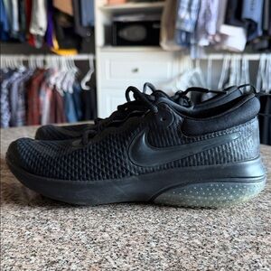 Nike Black Athletic Shoes- Youth/Womens